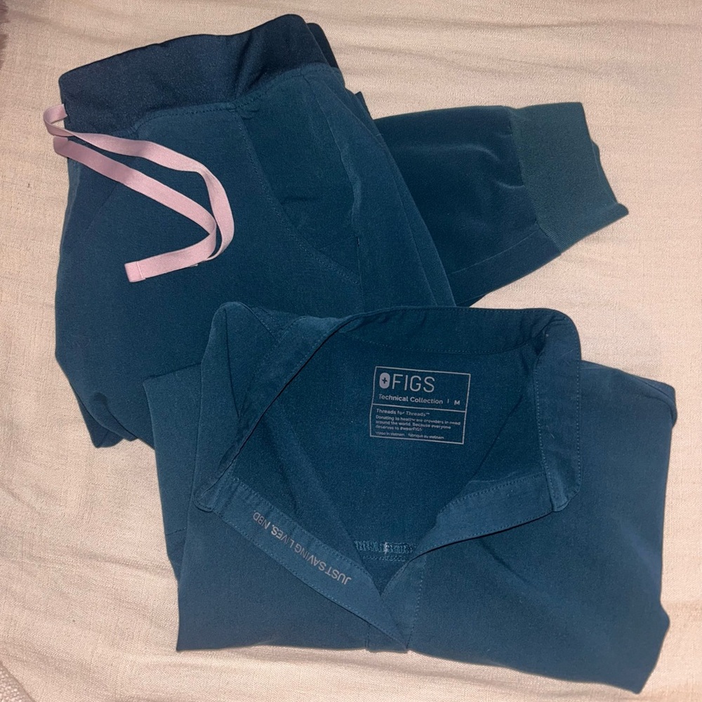 Figs Caribbean Blue Scrub Top & High Waisted Jogger Set